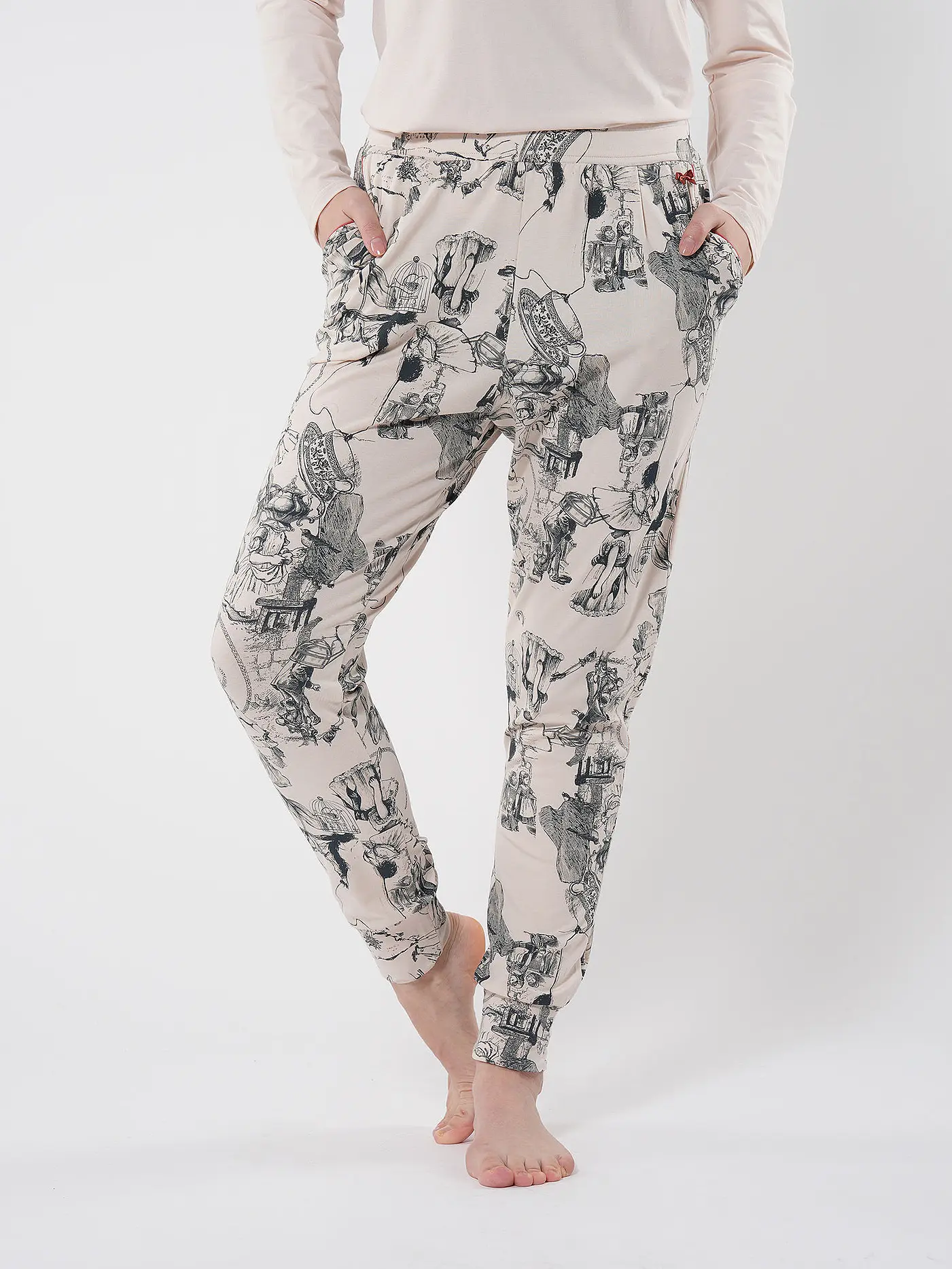 SHORT STORIES | Pyjamahose | 